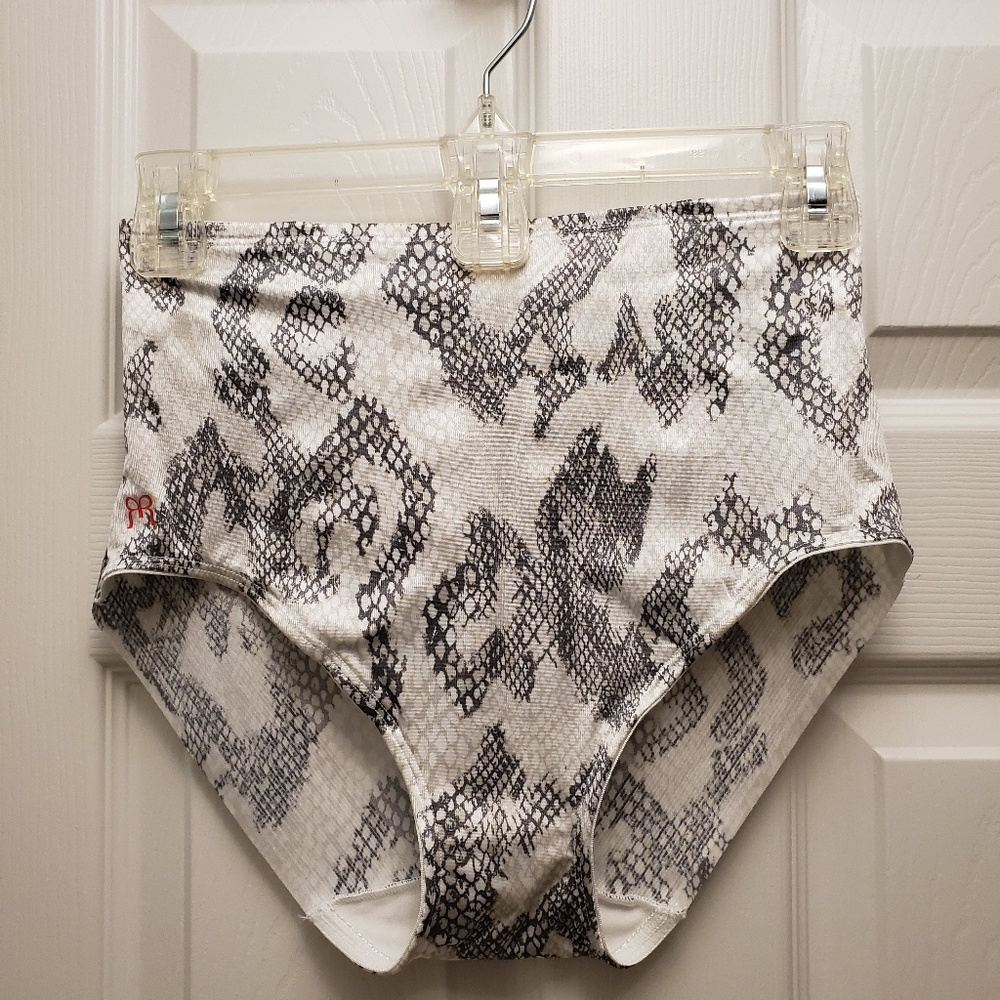 Ruby Ribbon Shaping Brief Size Large